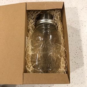 Mason Jar cocktail shaker, 4 pieces, BRAND NEW, NEVER USED